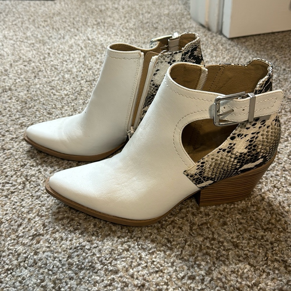 Ankle boots
